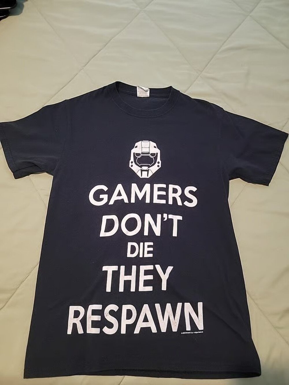 Gamers Don't Die They Respawn T-Shirt Ladies Sm Video Game Nerd Funny Distressed